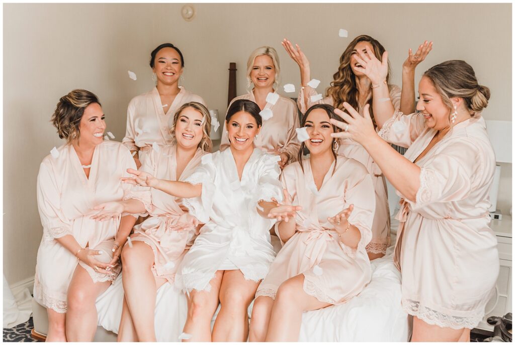 bridesmaids poses